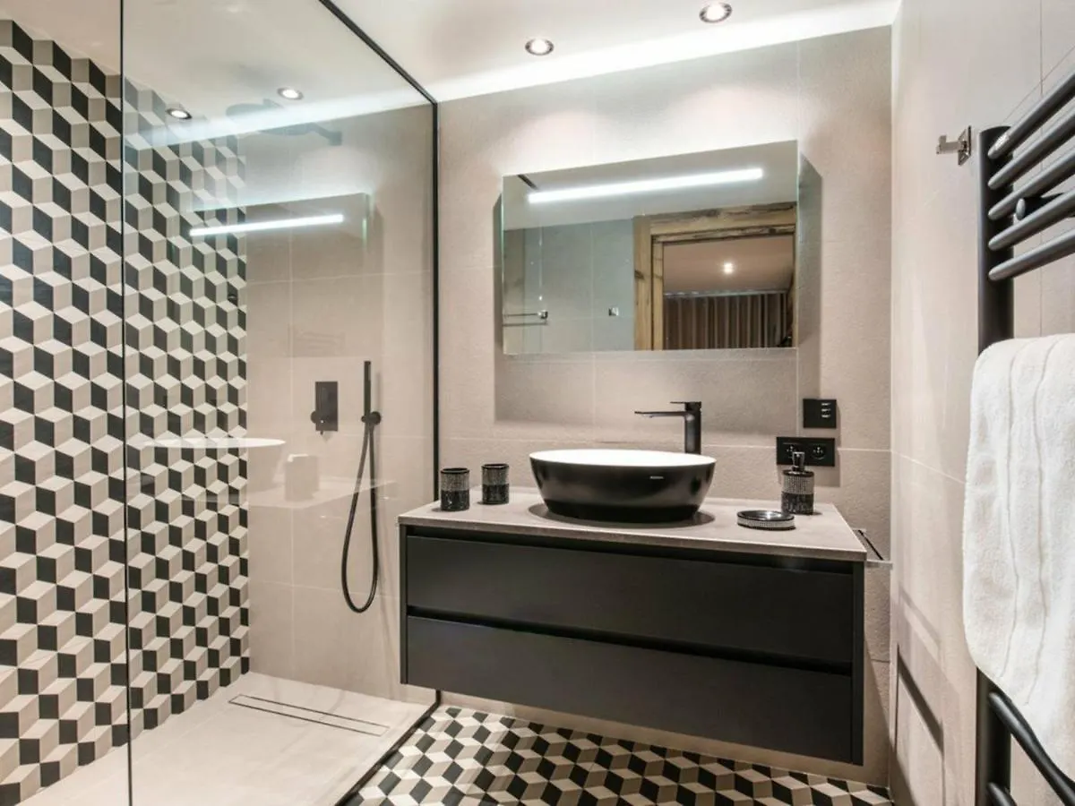 Chalet Luxe 5* Pour 14 Pers. A La Rosiere Avec Hammam - Fr-1-398-622 Montvalezan France
